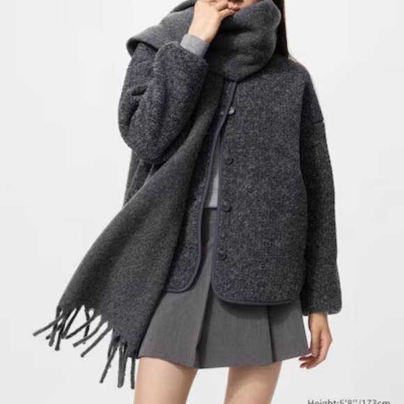 Uniqlo Teddy Fleece Jacket – Black (S) - Picture 7 of 9